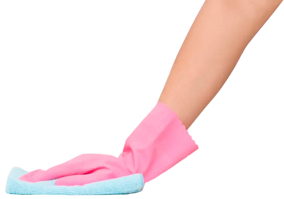 Hand mit Putzlappen, die eine Grundreinigung macht