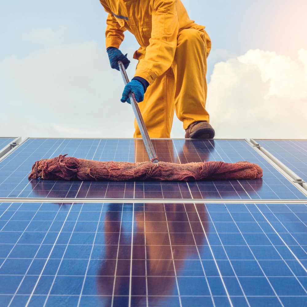 Solaranlagenreinigung in Amberg und Regensburg